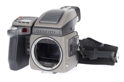 Lot 155 - A Hasselblad H1 Medium Format SLR Body + Prism