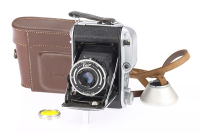 Lot 241 - An Ensign 220 Auto-Range Roll Film Camera