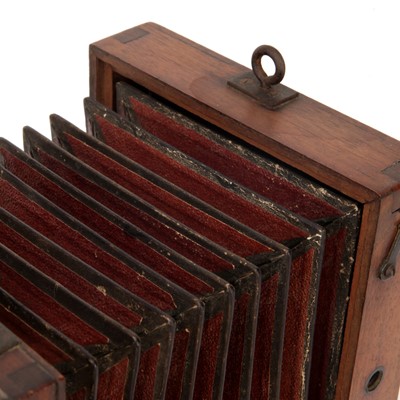 Lot 183 - An Unmarked  Wet Plate Mahogany Tailboard Camera