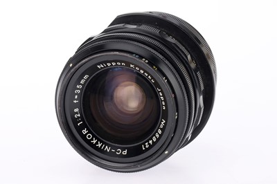 Lot 314 - A Nikon PC-Nikkor f/2.8 35mm Perspective Control Lens