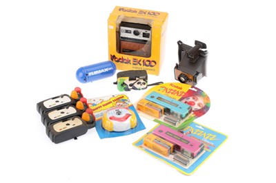 Lot 239 - A Selection of Novelty and Childrens' Cameras