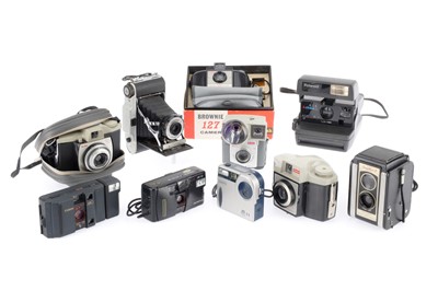 Lot 266 - A Selection of Kodak Brownie and Other Film Cameras