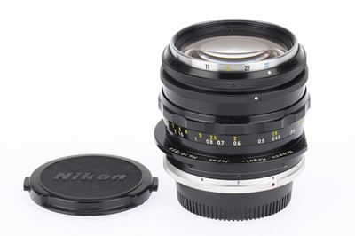 Lot 402 - A Nikon PC Nikkor f/3.5 35mm Shift Lens