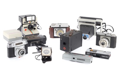 Lot 256 - A Mixed Selection of Various Types of Camera