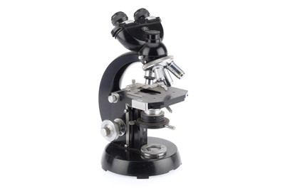 Lot 736 - Carl Zeiss Trinocular Microscope