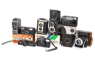 Lot 252 - A Mixed Selection of Various Cameras