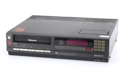 Lot 862 - A Sony Betamax SL-C30UB Video Tape Cassette Player