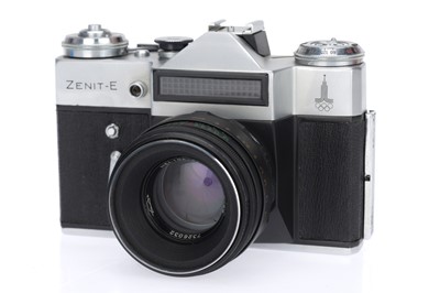 Lot 91 - A Zenit-E 35mm SLR Camera