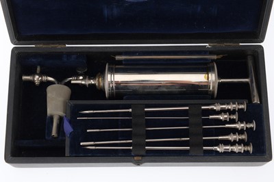 Lot 645 - A Large & Complete Aspirator