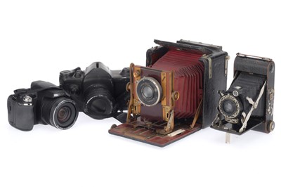 Lot 223 - A Mixed Selection of Cameras