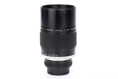Lot 324 - A Nikon Nikkor f/2.8 180mm Ai Telephoto Camera Lens