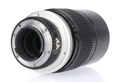 Lot 324 - A Nikon Nikkor f/2.8 180mm Ai Telephoto Camera Lens