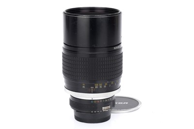 Lot 324 - A Nikon Nikkor f/2.8 180mm Ai Telephoto Camera Lens