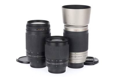 Lot 323 - A Group of Nikon Nikkor AF Lenses