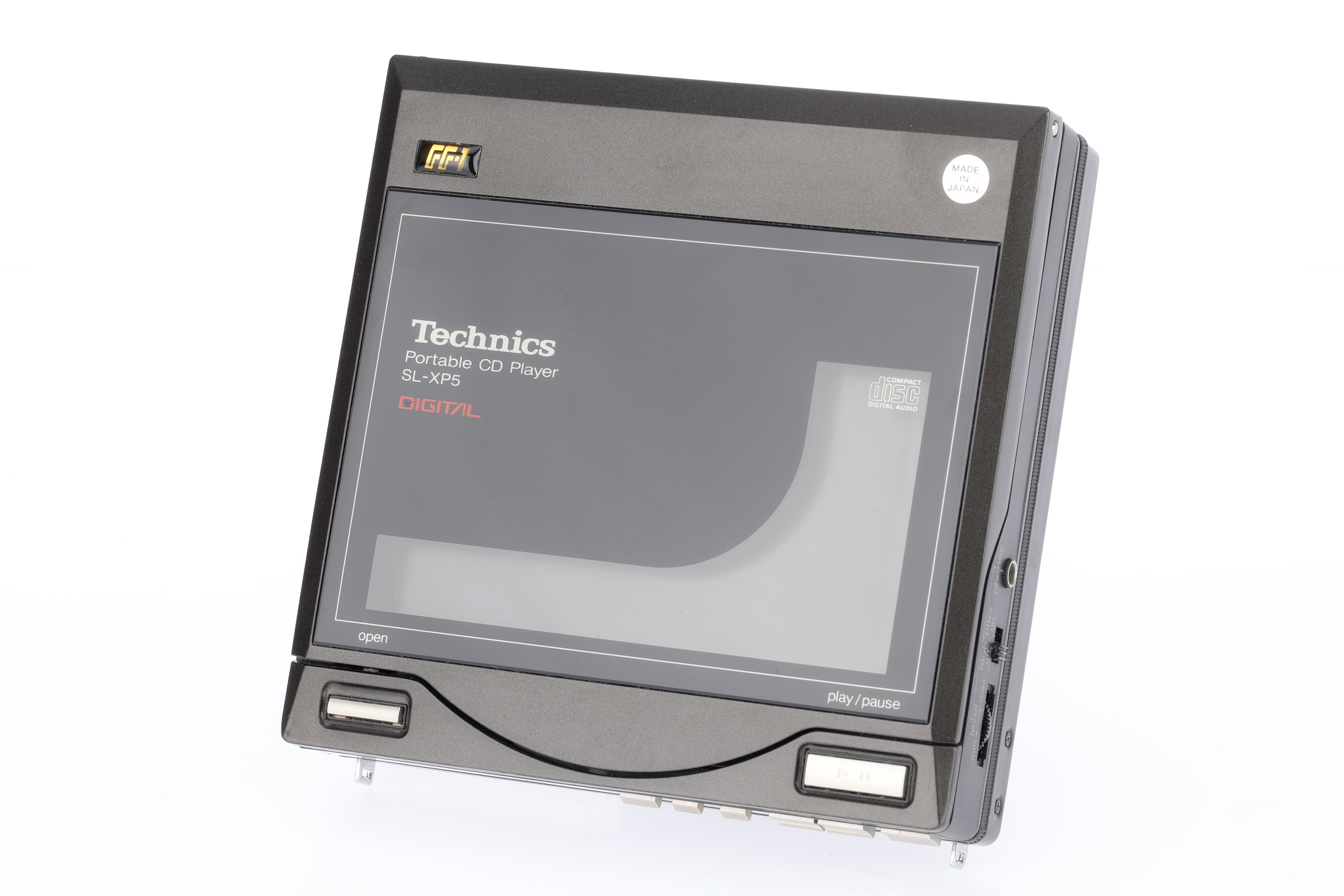 Lot 889 - A Technics SL-XP5 Portable CD Player,