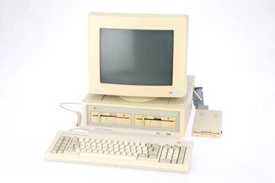 Lot 748 - An Amstrad PC1512 Computer