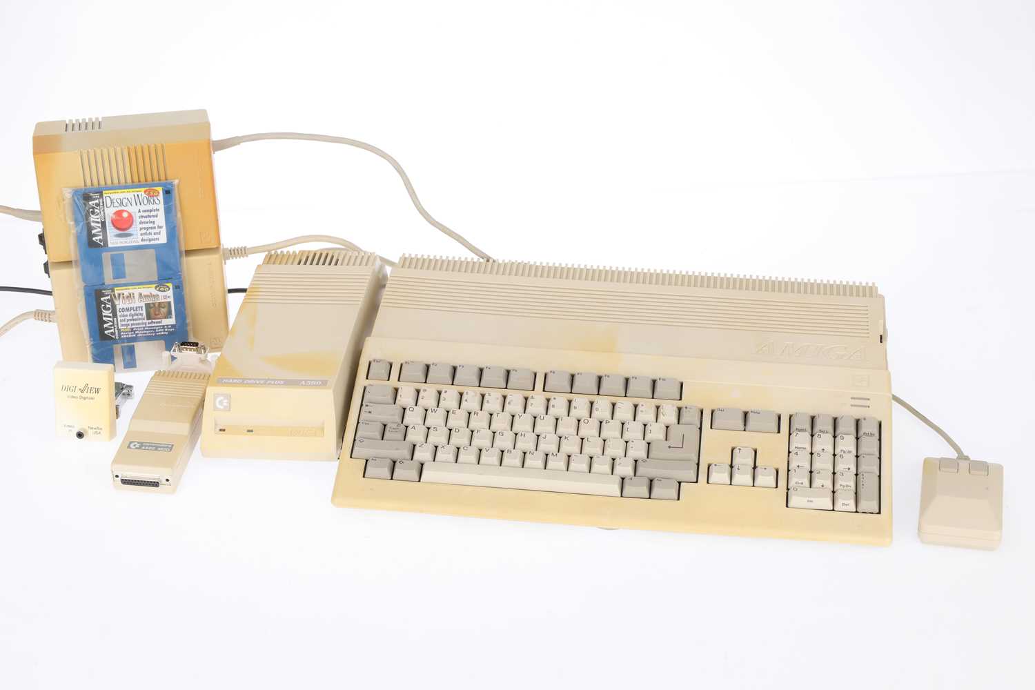 Lot 750 - A Commodore Amiga A500 Computer System,