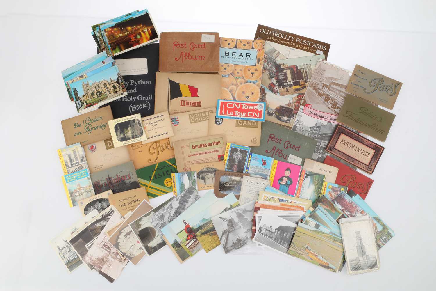 Lot 834 - A Colection of Postcards,
