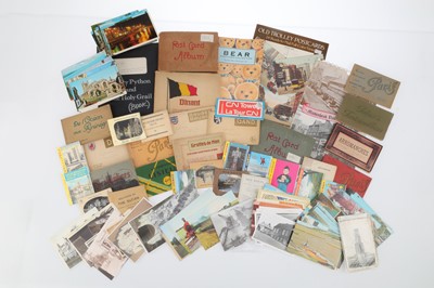 Lot 834 - A Colection of Postcards