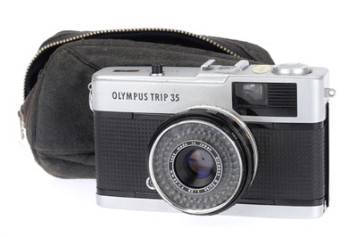 Lot 131 - An Olympus Trip 35 Compact Film Camera