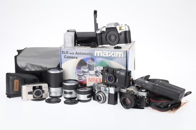 Lot 103 - A Selection of Film Cameras