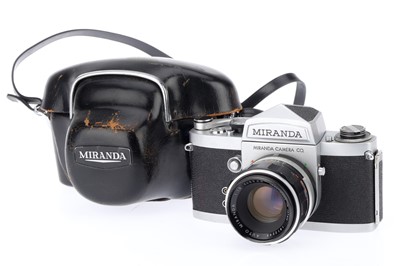 Lot 81 - A Miranda F 35mm SLR Camera