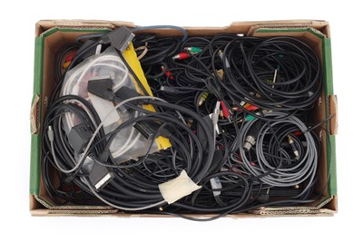 Lot 683 - A Mixed Selection of Media Cables