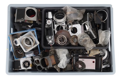 Lot 542 - A Large Quantity of Camera Components