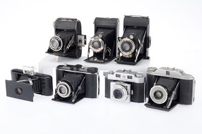 Lot 217 - A Group of Folding Cameras