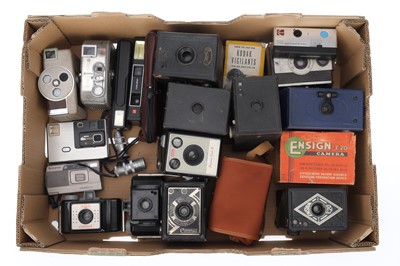 Lot 195 - A Selection of Box Cameras