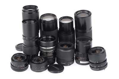 Lot 271 - A Selection of Prime and Zoom 35mm Lenses