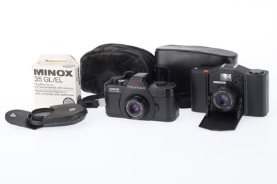 Lot 223 - A Pair of Compact Cameras