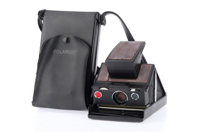 Lot 221 - A Polaroid SX70 Instant Camera