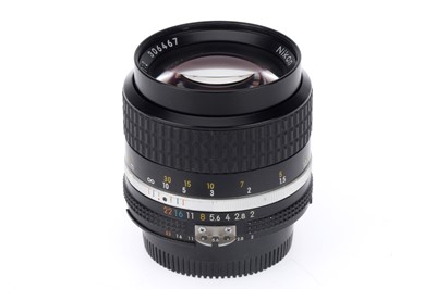 Lot 268 - A Nikon Nikkor f/2 85mm AIS Lens