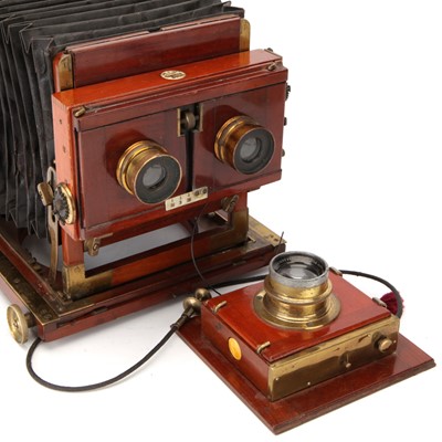 Lot 193 - A Thornton-Pickard 'Ruby' Stereo Half Plate Field Camera