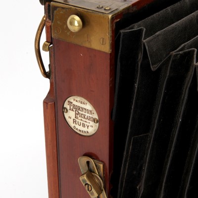 Lot 193 - A Thornton-Pickard 'Ruby' Stereo Half Plate Field Camera