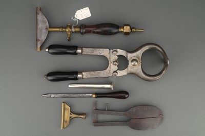 Lot 215 - A Group of Veterinary Instruments