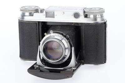 Lot 191 - A Voigtlander Vito III Folding 35mm Camera