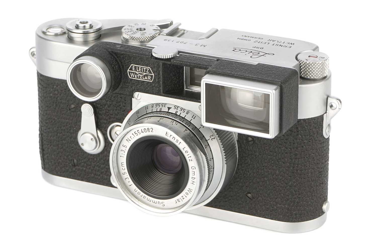 Lot 42 - A Leica M3 DS Rangefinder Camera