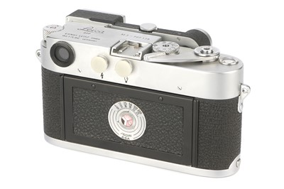 Lot 42 - A Leica M3 DS Rangefinder Camera