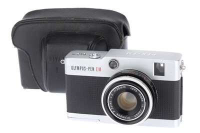 Lot 133 - An Olympus PEN EM 35mm Camera