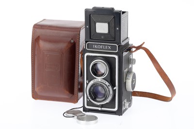 Lot 160 - A Zeiss Ikon Ikoflex Ia TLR Camera