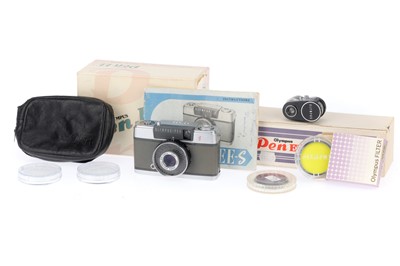 Lot 97 - An Olympus PEN-EE-S Half Frame Camera