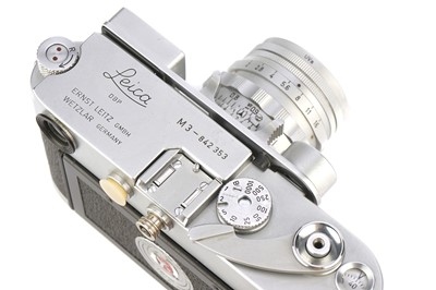 Lot 45 - A Leica M3 DS Rangefinder Camera