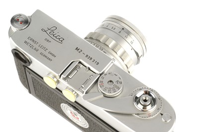 Lot 47 - A Leica M2 Rangefinder Camera