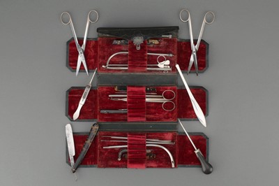 Lot 87 - A Pocket Surgical Instrument Set