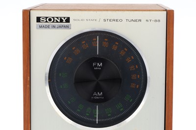 Lot 800 - A Sony ST-88 Solid State Stereo Tuner