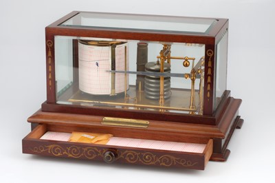 Lot 263 - A Very Fine Table Barograph By Callaghan