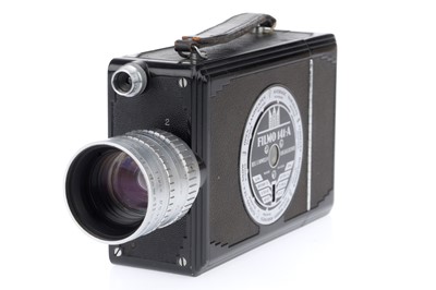 Lot 421 - A Bell & Howell Filmo 141-A Cine Camera