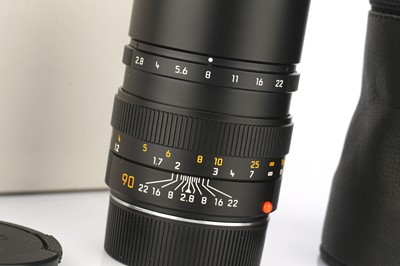 Lot 73 - A Leitz Elmarit-M f/2.8 90mm Lens